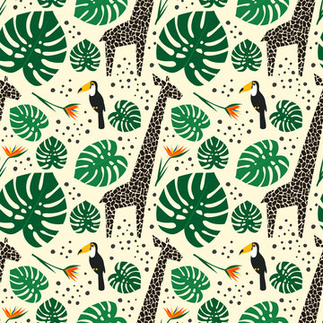 Giraffes, toucans and palm leaves seamless pattern on white background. Jungle animals with tropical plants print. Fashion safari design for textile, wallpaper, fabric.