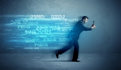 Obraz premium Business man running with device and data concept