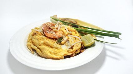 Fried noodle Thai style with prawns