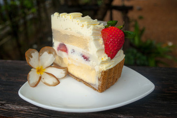 Strawberry White Cake Cheese Cake
