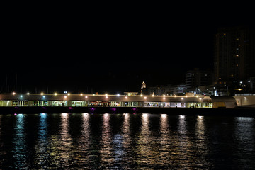Fototapeta na wymiar Ponta Delgada in der Nacht Altstadt mit Platz der Republik und Hafen)