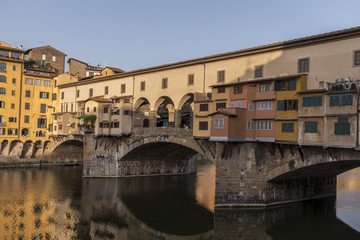 Fototapeta na wymiar Vecchio bridge, Florence, Italy