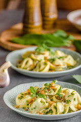 Stuffed Tortellini garlic and spinach