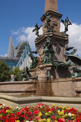 Fototapeta premium Leipzig - Augustusplatz, Mendebrunnen, Deutschland