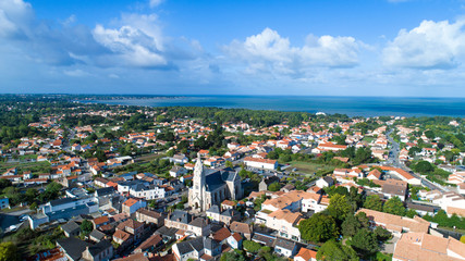 Photo aérienne du village de Saint Michel Chef Chef en Loire Atlantique