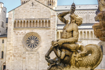 Trento - Fontana del Nettuno and Cattedrale di San Vigilio on the background - Trentino Alto Adige Italy - obrazy, fototapety, plakaty