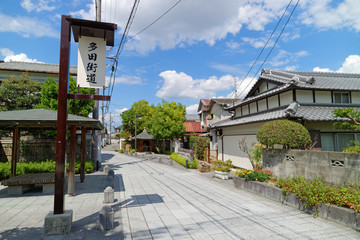 伊丹 多田街道の夏