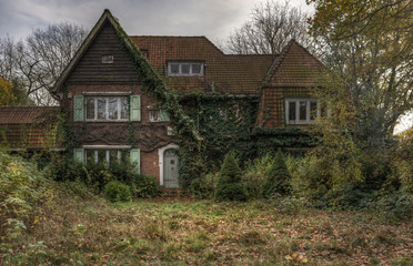 Abandoned House © Perry
