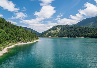 Fototapeta premium The mountain lake Sylvenstein lake in Bavaria, Germany