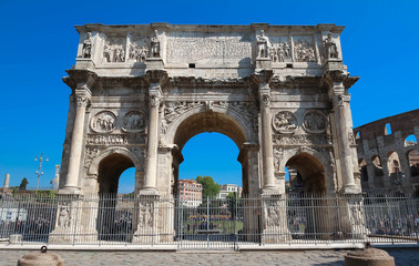 Fototapeta na wymiar The Arch of Constantine near the colosseum in Rome, Italy