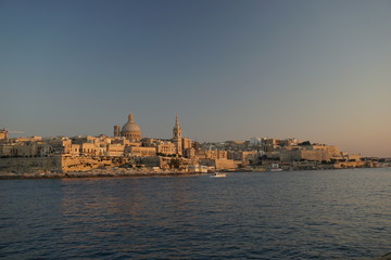 Fototapeta na wymiar Aussicht auf Valletta