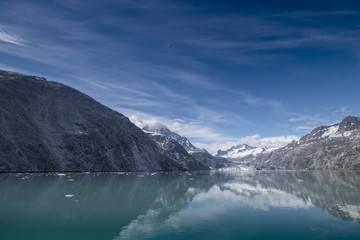 Obraz premium Johns Hopkins Inlet and Johns Hopkins Glacier