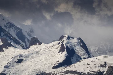 Foto op Plexiglas Gletsjers Gletsjers op bergtoppen en ruige toppen, Glacier Bay