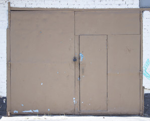 Gate from metal to garage, barn