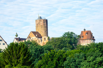 Fototapeta premium Burg Thann in Burgthann in Bayern bei blauen Himmel