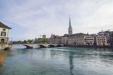 Fototapeta na wymiar Afternoon cityscape of Women's Minster, Zurich