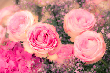 Obraz na płótnie Canvas Flower deco with pink roses