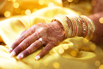Henna tattoo, indian bride
