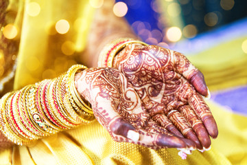 Henna tattoo, indian bride
