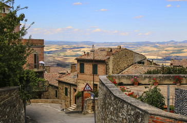Fototapeta na wymiar Beautiful street and the surroundings of Montalcino,Tuscany, Italy