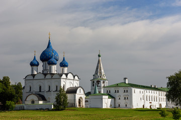 Fototapeta na wymiar Medieval Kremlin and Orthodox Cathedral of Nativity. Suzdal, Vladimir region, Russia