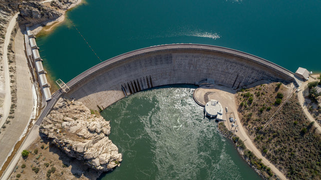 Hydroelectric Dam in Idaho made of cement