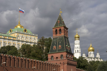 Fototapeta na wymiar Благовещенская башня Московского кремля.