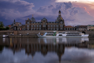 Fototapeta na wymiar evening panorama of Dresden