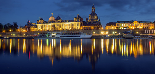 Naklejka na ściany i meble evening panorama of Dresden