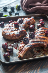 Grilled pork ribs with plum sauce
