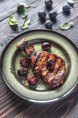 Grilled pork ribs with plum sauce