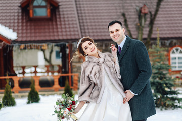 Fototapeta premium Winter wedding in the park.
