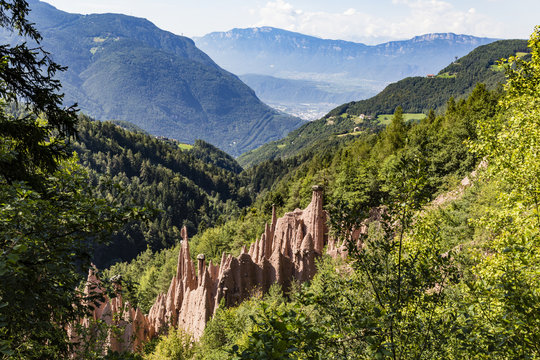 Rittner Erdpyramiden in S&uuml;dtirol, Italien, earth pyramids, Renon, South Tyrol, Italy