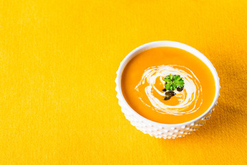 Frische Hokkaido Kürbis Suppe 