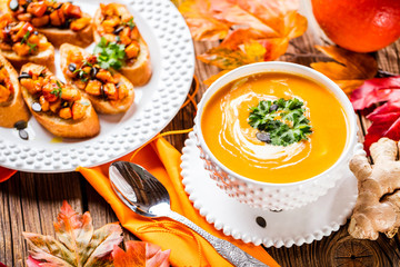 Frische Hokkaido Kürbis Suppe 