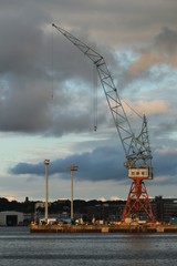 Obraz premium Kran auf einer Schiffswerft in Kiel Gaarden am Ostufer