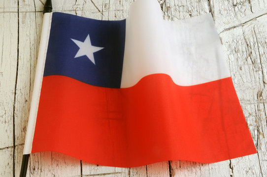Bandera de Chile Vlajka Čile Bandiera del Cile Flag of Chile Флаг Чили Flamuri i Kilit  La estrella solitaria 