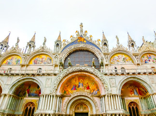 Obraz premium Cathedral of San Marco, Venice, Italy. Roof architecture details