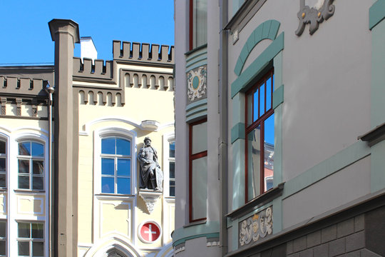 Tallinn / Estonie - Fa&ccedil;ades dans Pikk Tanav