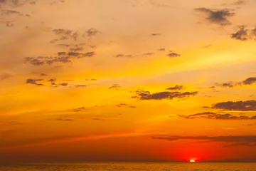 Foto auf Acrylglas Meer / Sonnenuntergang Idyllischer Sonnenuntergang am Meer