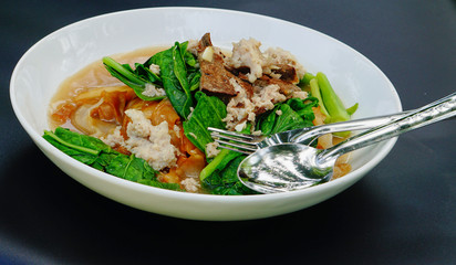 Fried noodle with pork and Kale is very Nice to eat