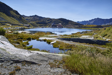 Fototapeta premium Passo San Gottardo, Seen auf Passhöhe