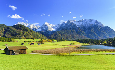 stimmungsvoller Herbst in den bayrischen Alpen