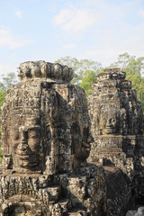 Fototapeta premium Steinstatuen im Bayon Tempel