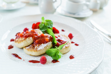 cottage cheese pancakes with jam