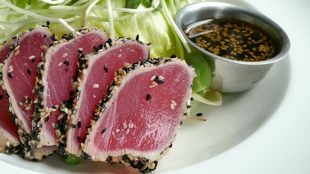 Grilled tuna steak with seasame
