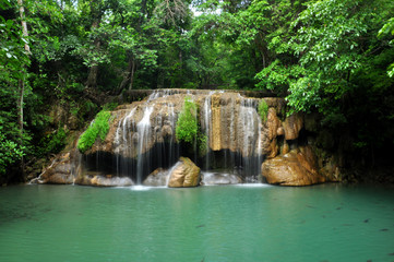Obraz na płótnie Canvas Erawan waterfall - Kanchanaburi, Thailand