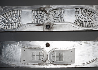 Metal mold for making the soles of shoes