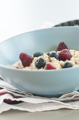 oatmeal porridge with berries