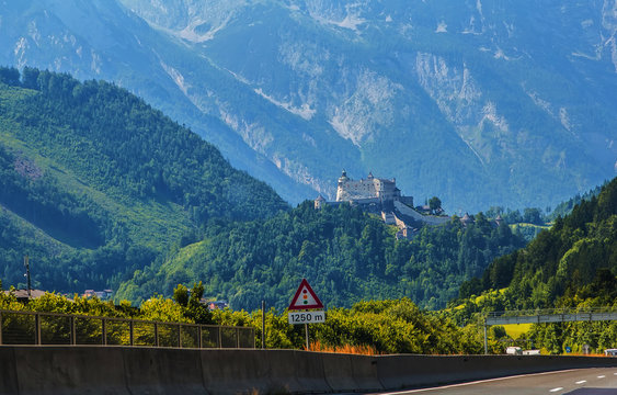 Trins Bilder Durchsuchen 32 Archivfotos, und Videos